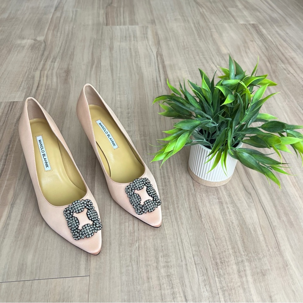 Manolo Blahnik Satin Blush Embellished Pumps Heels